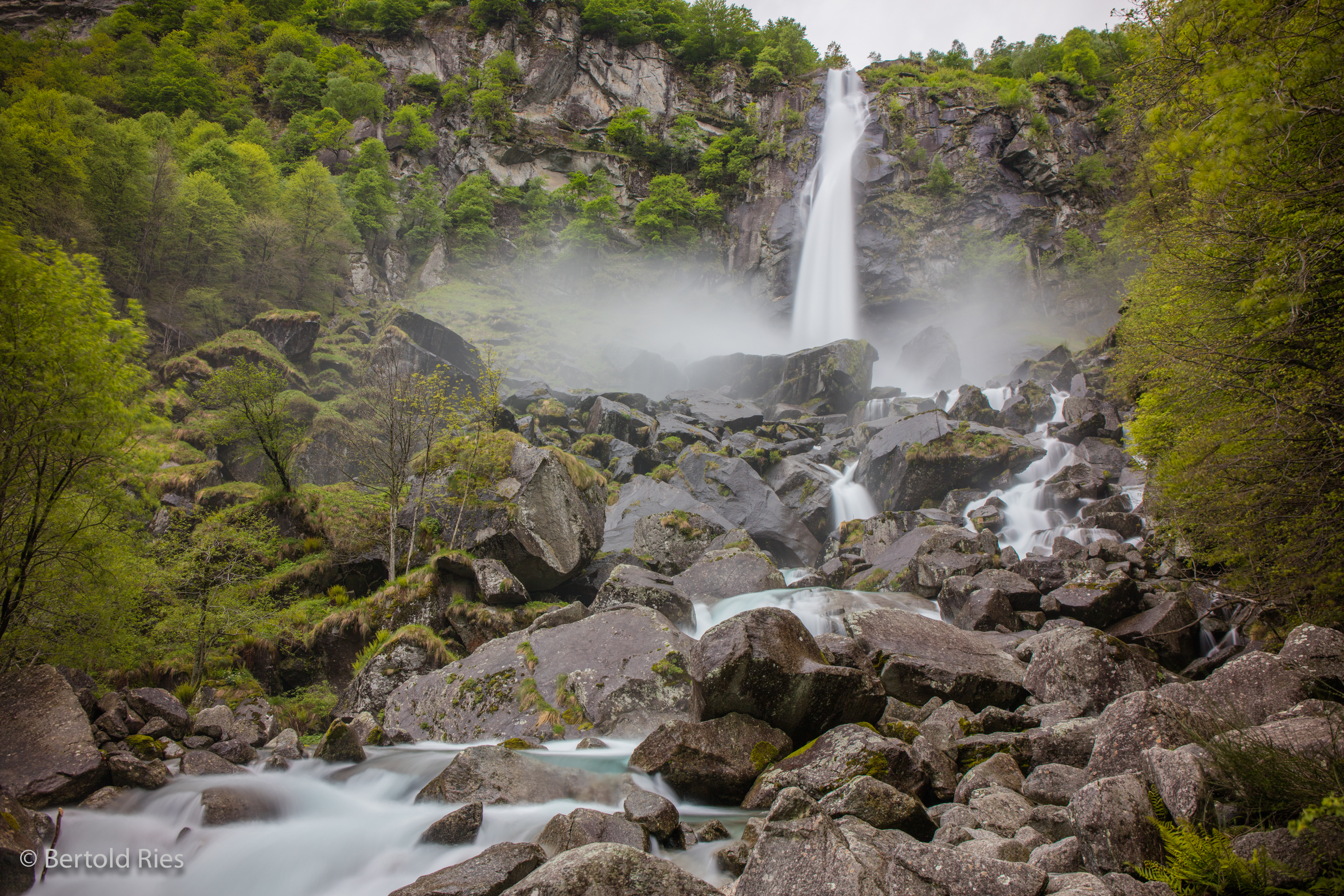 Wasserfall bei Foroglio, Tessin, Schweiz